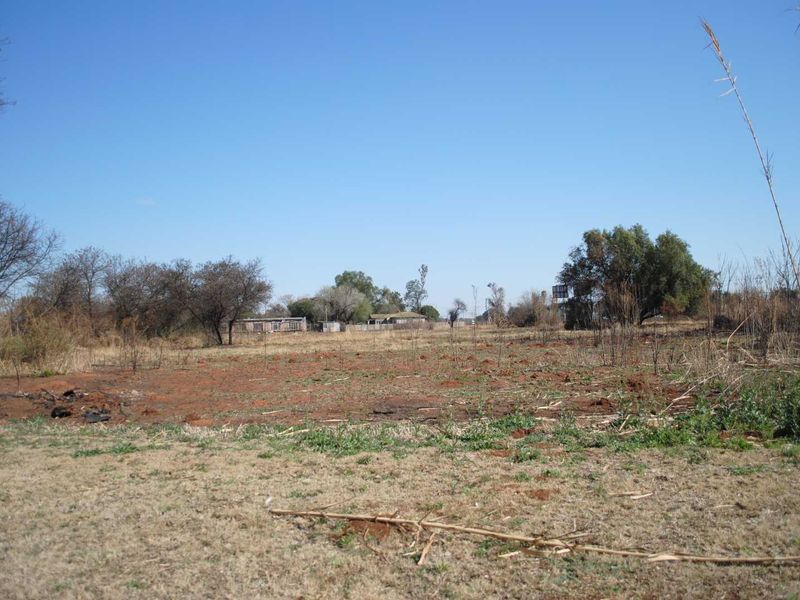 Most affordable Vacant Stands - Well priced - Cash buyers only - Photo 3