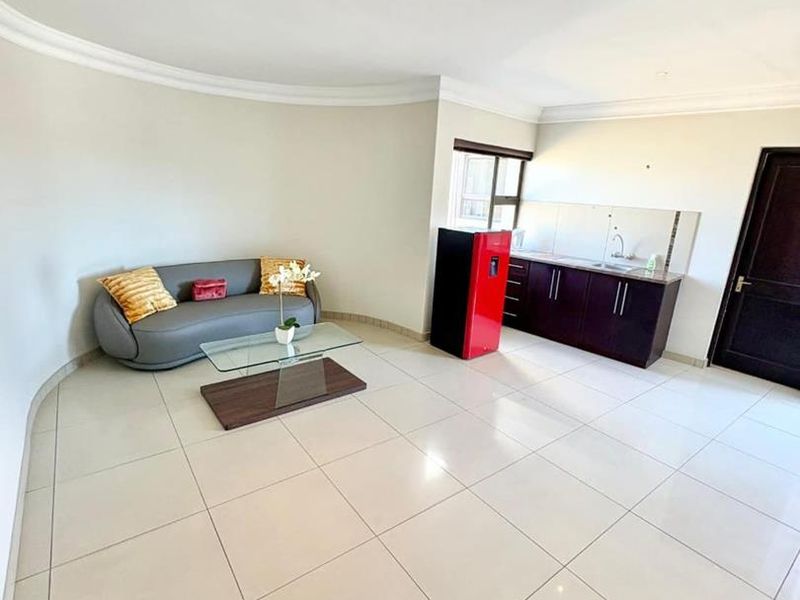 🏡✨ LONG BEACH FAMILY HOME | FOR SALE OR RENT! 🌊 - Photo 5