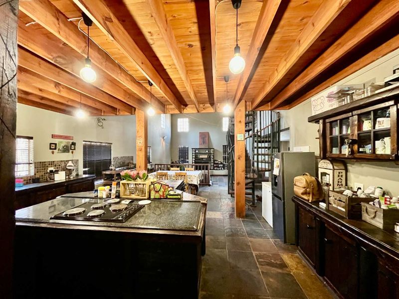 Country Living Meets City Convenience: Exceptional Mnandi Smallholding - Photo 2