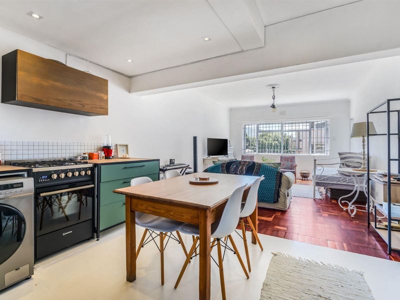 CHARMING 70m2  ONE BEDROOM  with an EXCLUSIVE USE GARDEN APARTMENT OF 52m2 - Photo 8