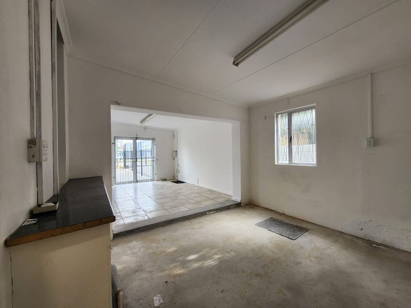 Versatile Open-Plan Office Space in the Heart of Walmer - Photo 2