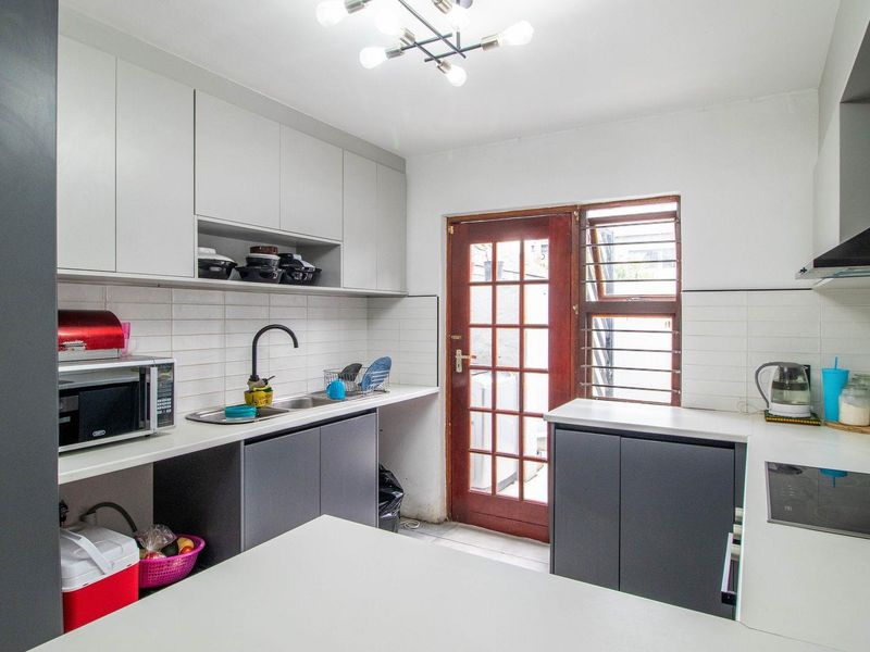 Beautiful Duplex townhouse in Lakefield Benoni - Photo 7