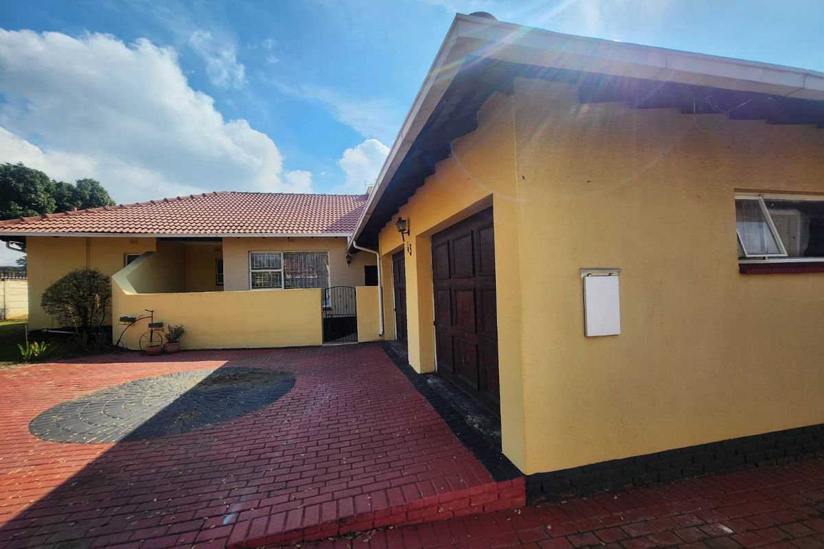 4 Bedroom well-maintained family home in Randhart - Photo 2