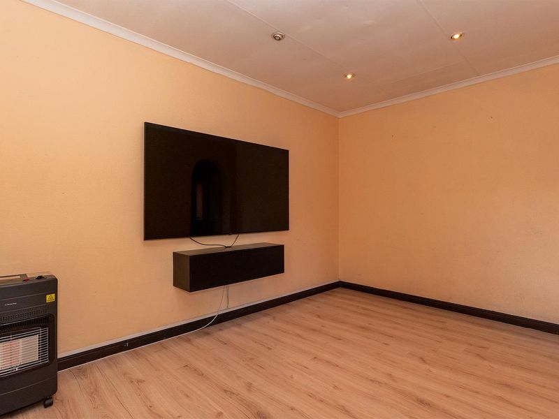 Perfect Lock-Up-and-Go 3-Bedroom Unit in Terenure - Photo 5