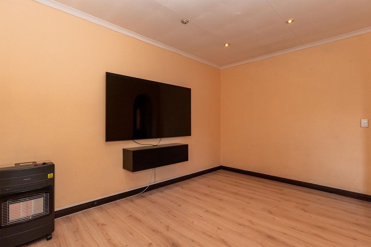 Perfect Lock-Up-and-Go 3-Bedroom Unit in Terenure - Photo 5