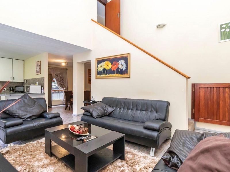 Spacious and Elegant Home in Secure Upmarket Estate - Photo 7