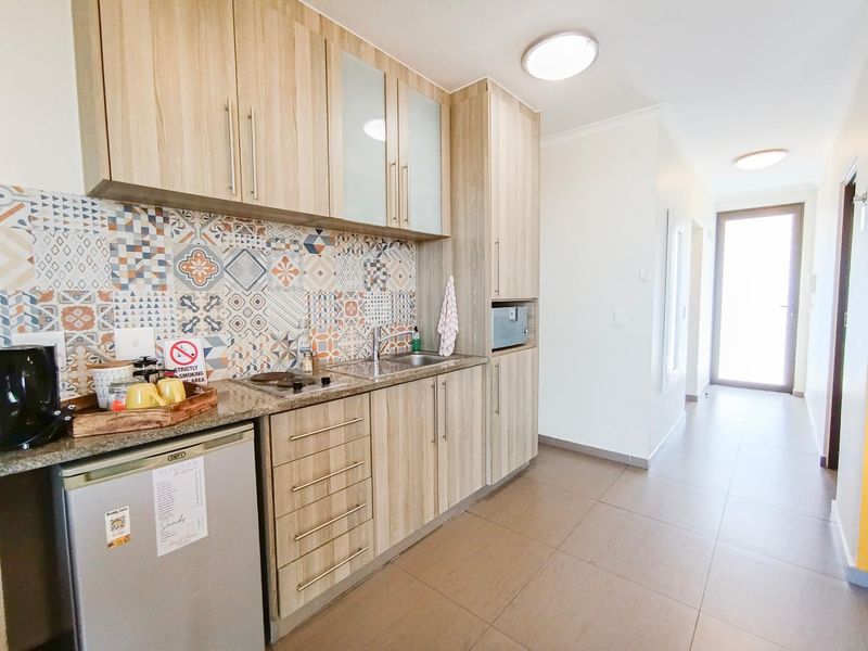 1 Bedroom Apartment, Swakopmund Central - Photo 2