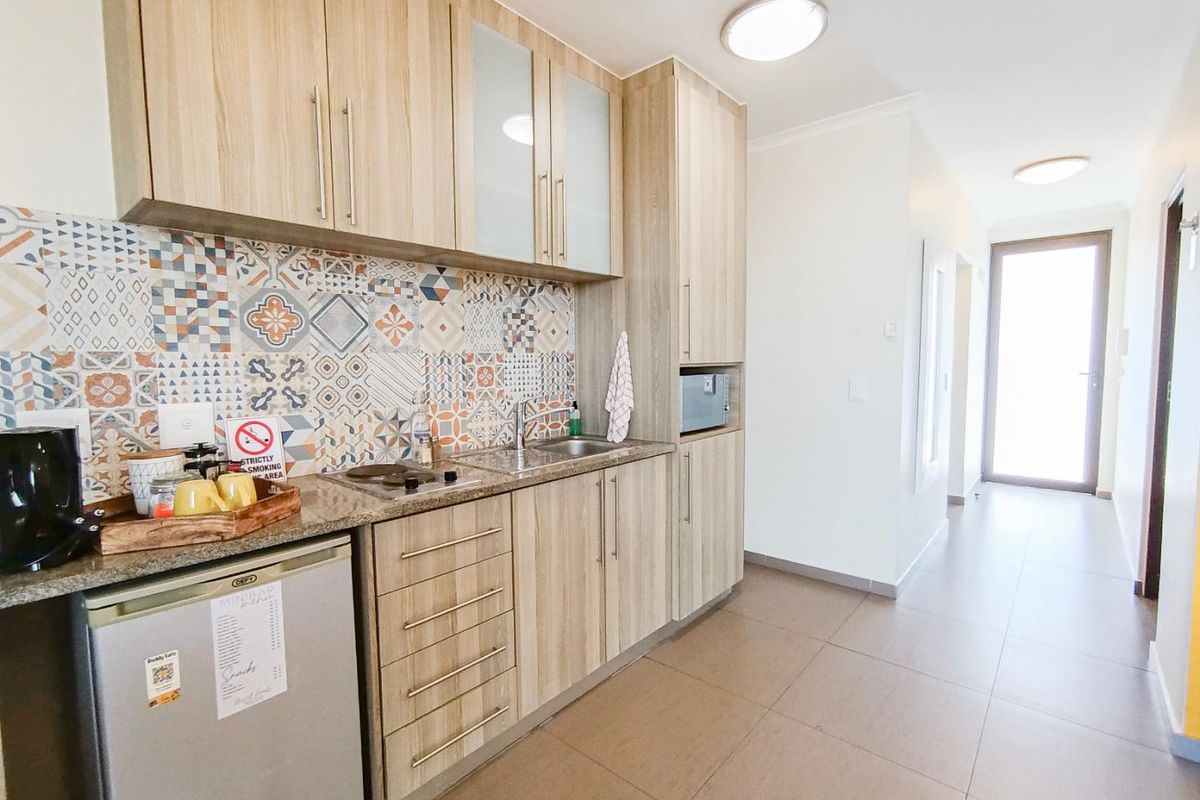 1 Bedroom Apartment, Swakopmund Central - Photo 2