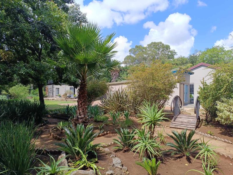 FARM - CENTURION - 2 HOUSES - 2 FLATLETS & CHURCH - Photo 7