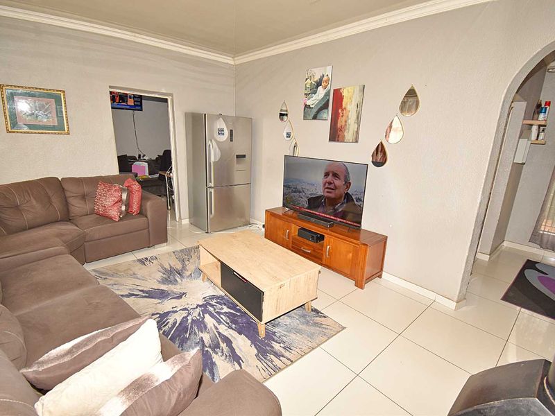 Begin Your Family’s Next Chapter Here - Photo 5