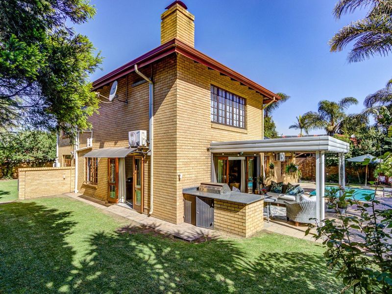 WORTHY OF THE PAGES OF GARDEN AND HOME... with solar and water solutions too! - Photo 5