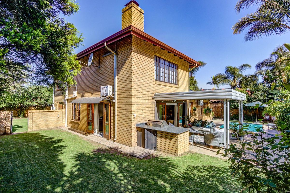 WORTHY OF THE PAGES OF GARDEN AND HOME... with solar and water solutions too! - Photo 5