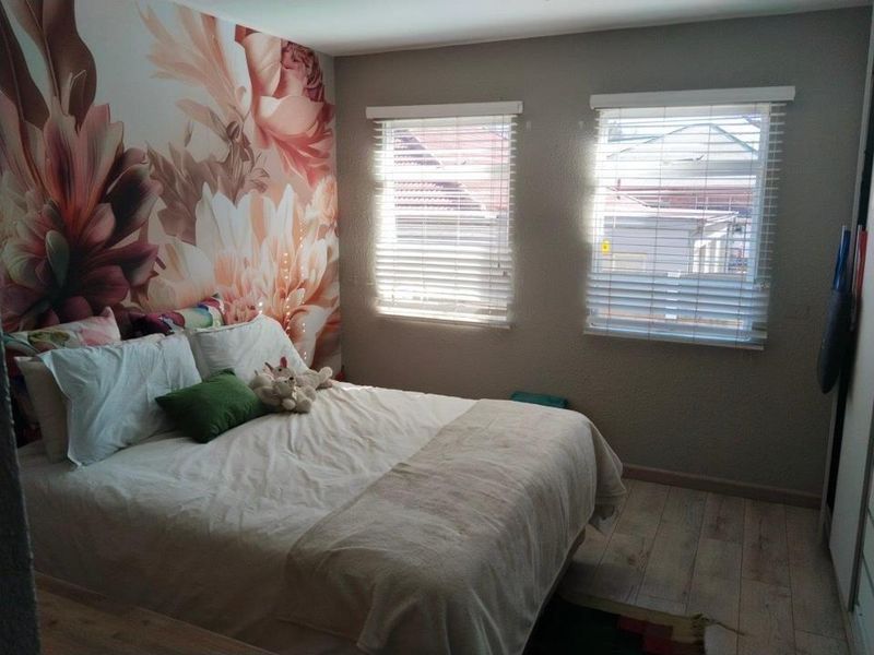 Ground-Floor Comfort and Style in Sought-After Saxonhof - Photo 10