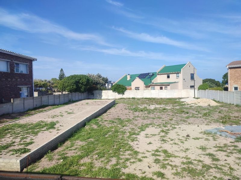 Large, Level Stand with Plans - Photo 3