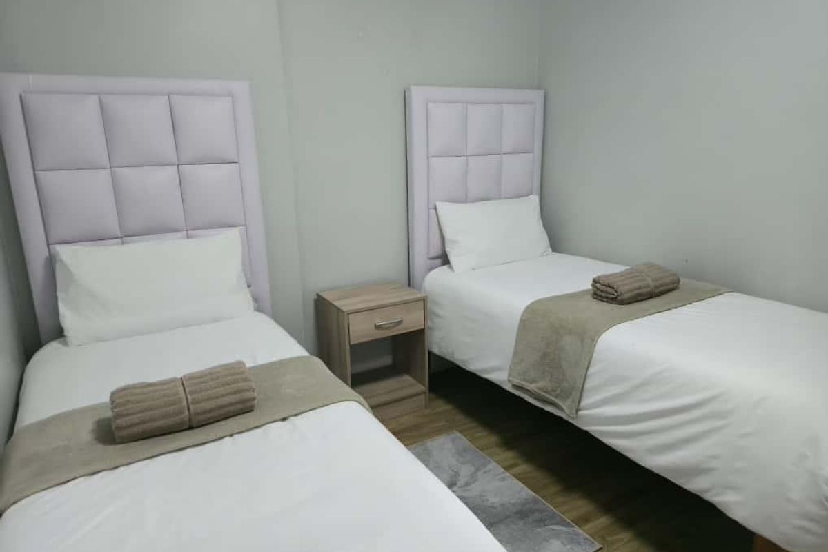 Comfortable living space - Photo 3