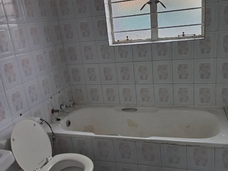 3 bedroom 2 bathroom apartment - Photo 8