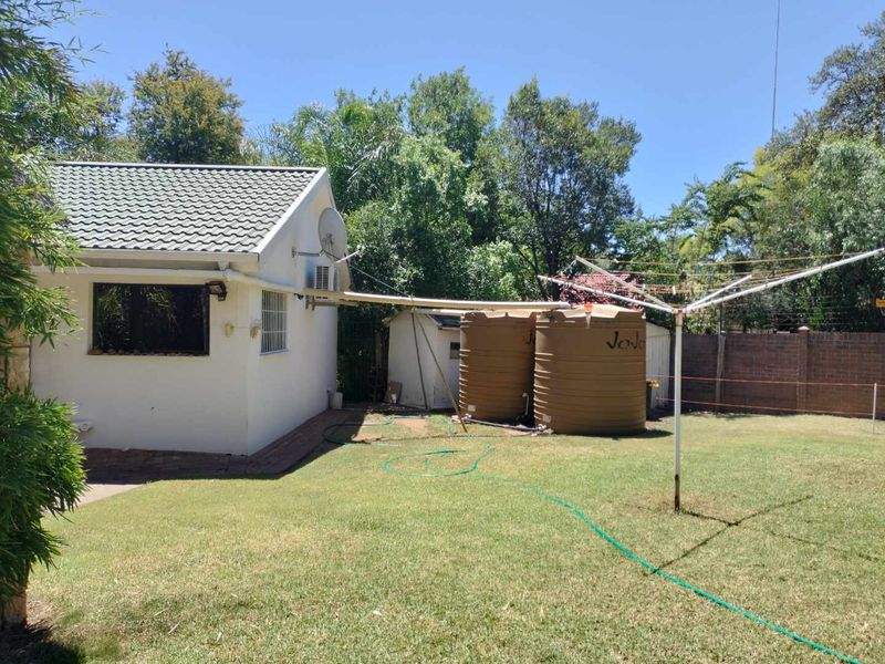 Family Home in Prime Location with limitess opportunties to expand and earn income - Photo 9