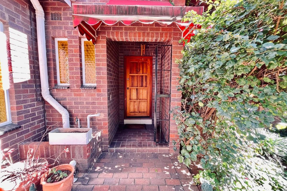 Spacious Family Home with Pool & Braai Area - Photo 4