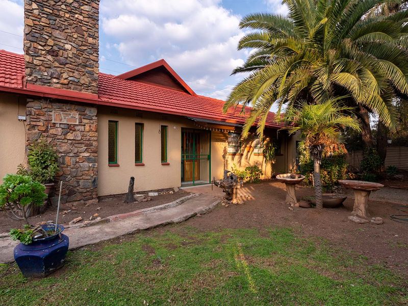 Spacious 3-Bedroom Family Home with Flatlet in Secure Boomed Area Birch Acres - Photo 2