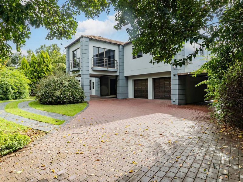 Grand Bryanston East Estate Living | 8-Bedroom Luxury Residence with Exceptional Lifestyle Appeal - Photo 3