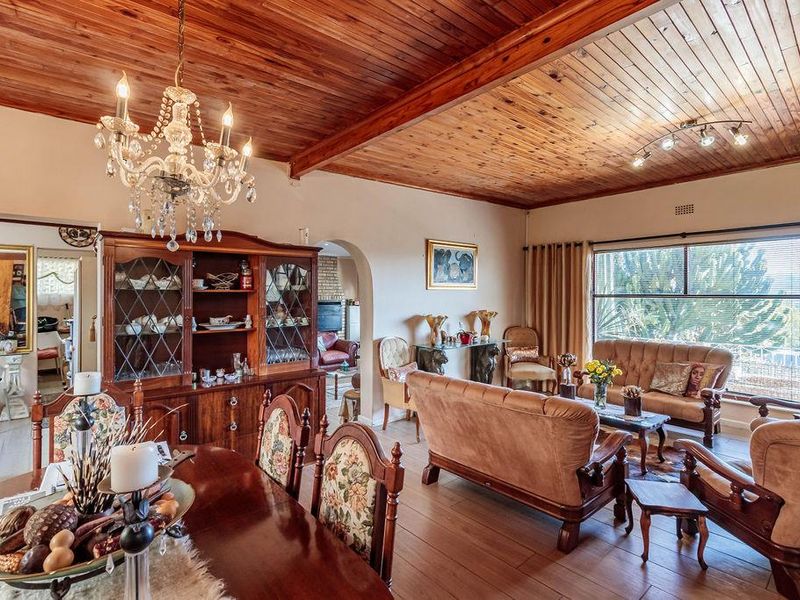 Stunning 3 bed 2 bath home for sale - Photo 5