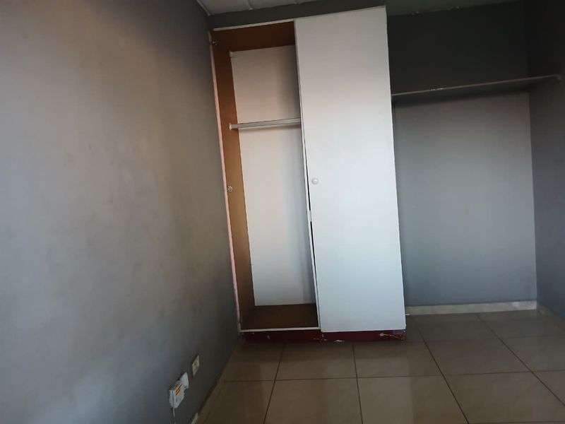 GROUND FLOOR UNIT... LOCK AND GO!!!! - Photo 6