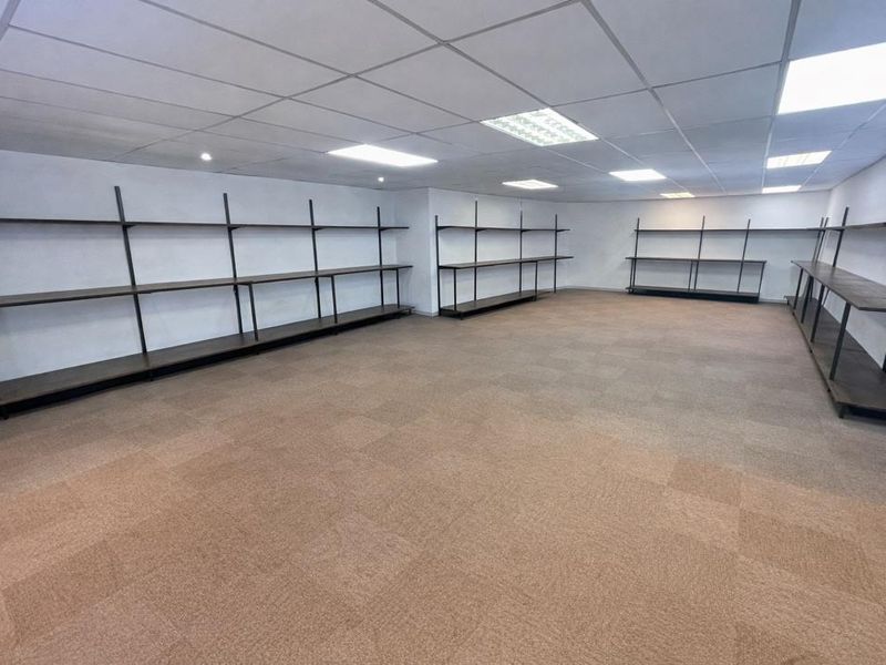 Hendra - Impressive Showroom & Prime Position | Mount Edgecombe Industrial Unit For Sale - Photo 8