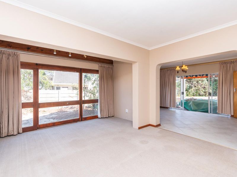 OPPORTUNITY KNOCKS IN PRIME LOCATION - Photo 4