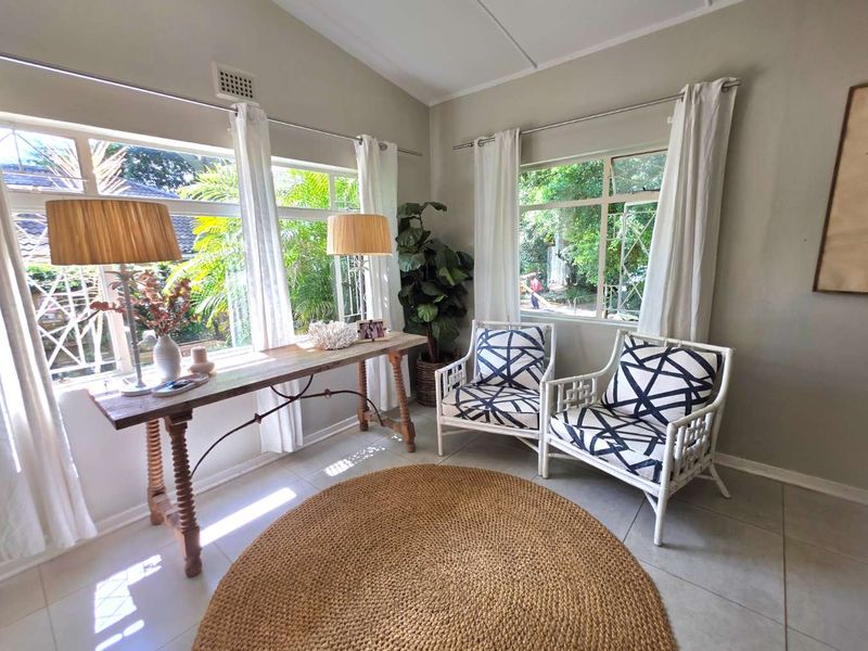 Charming 3 Bedroom Townhouse for Sale in Waterfall – Pet-Friendly with Patio & Garden - Photo 4