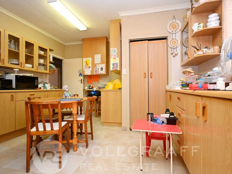Multi-Unit Property in Hage Heights – Ideal for Extended Living or Income Potential - Photo 10