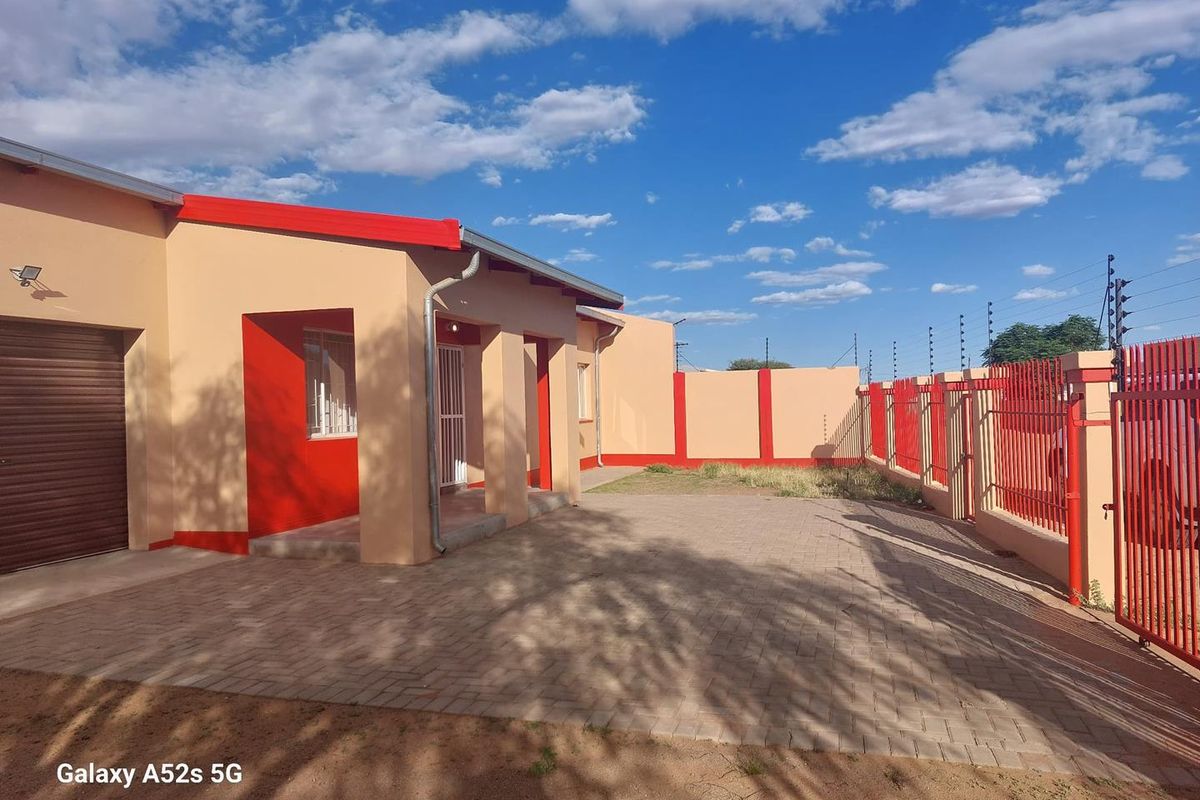 Property for Sale - Photo 2