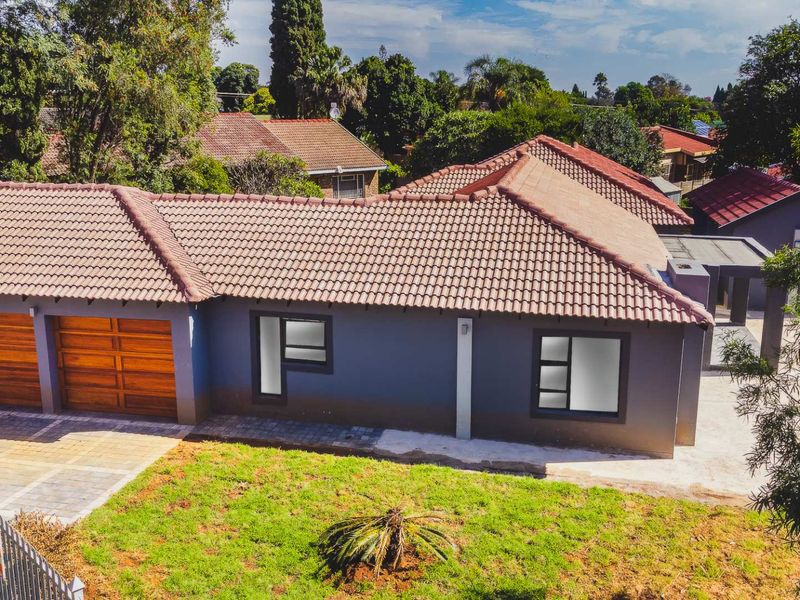 Looking for a HUGE family compound? - Photo 2