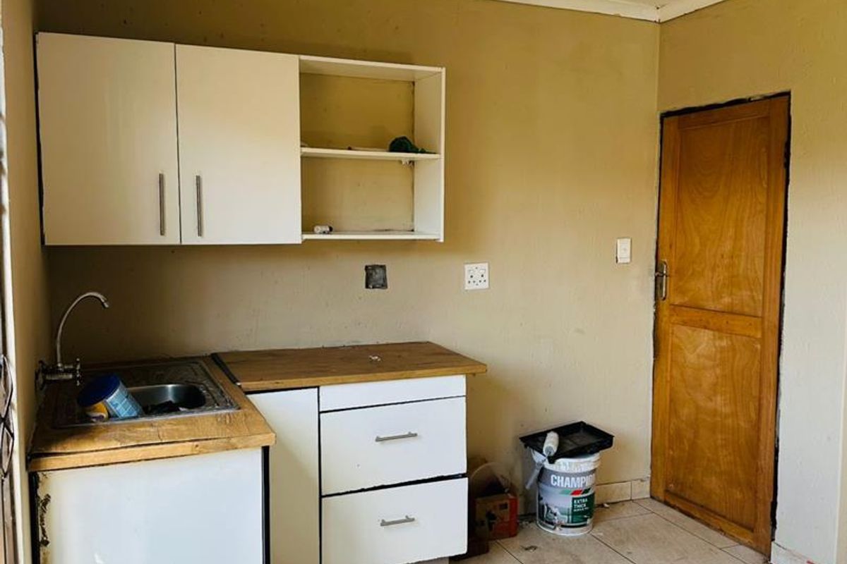 1 Bedroom Available for Rent in Dawn Park - Photo 3