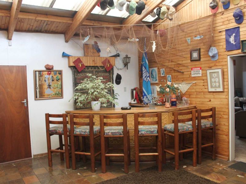 LUCRATIVE GUEST HOUSE - Photo 4