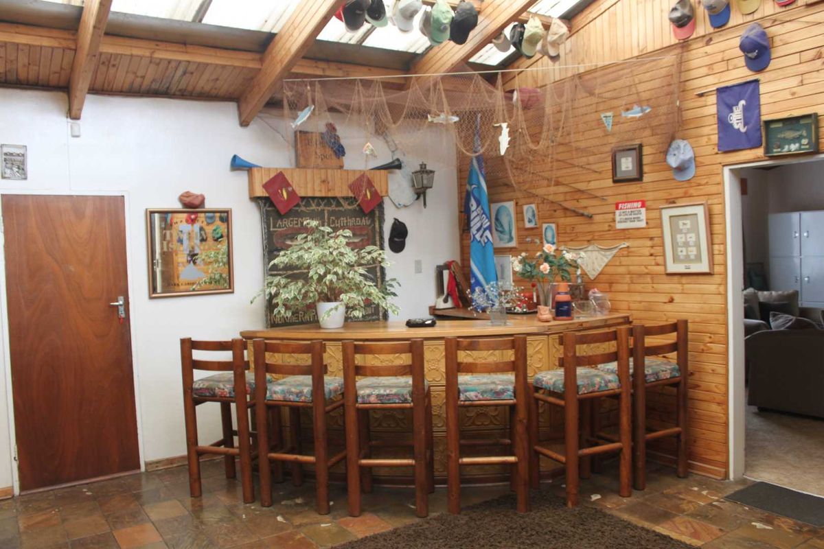 LUCRATIVE GUEST HOUSE - Photo 4