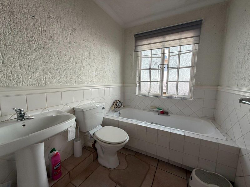 3 Bedroom Apartment to Rent in Villa Med, Willard Beach, Ballito - Photo 8