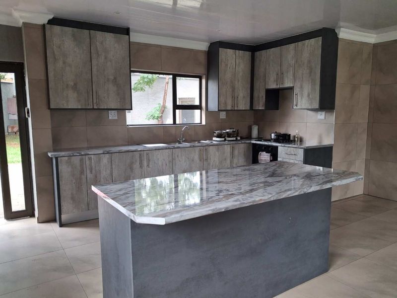 3 Bedroom House For Sale in Vanderbijlpark CW6 - Photo 9