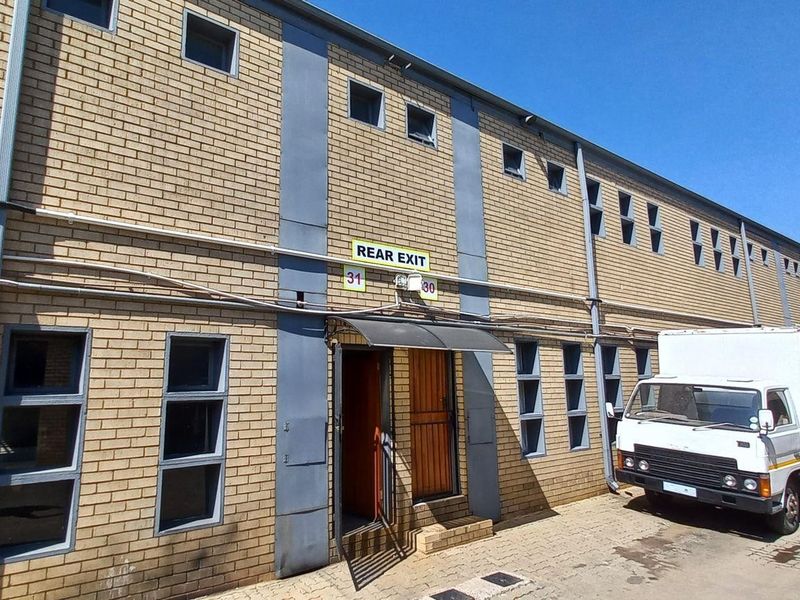 225m2 Bartlett Boksburg Warehouse To Let - Photo 8