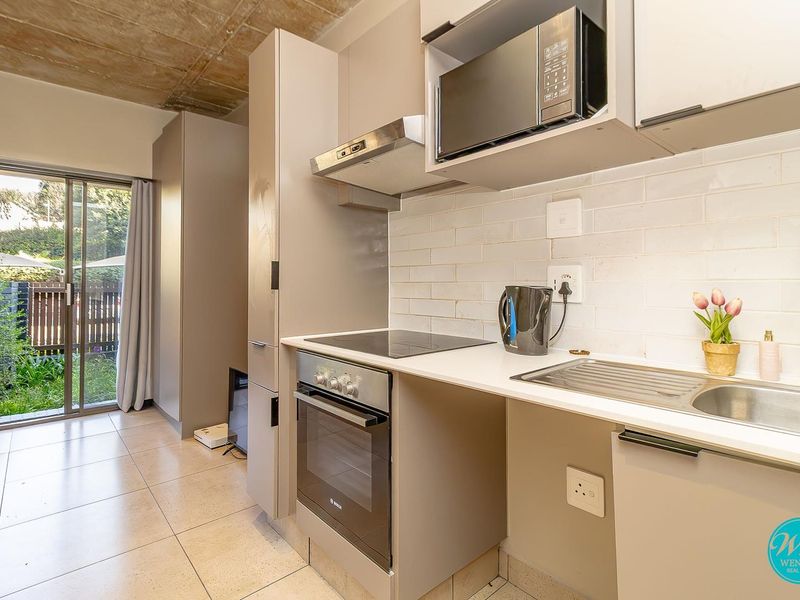 Garden Studio Apartment – Ideal Investment or Lock-Up-and-Go Lifestyle! - Photo 2