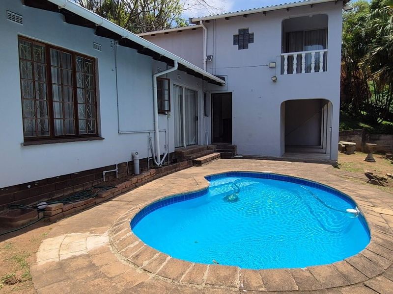 Split-level 5 bedroom home Escombe - Photo 1