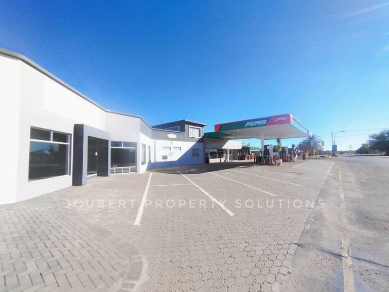 EXCEPTIONAL BUSINESS PROPERTY FOR SALE IN MARIENTAL - NAMIBIA - Photo 3