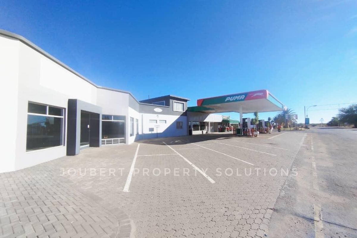 EXCEPTIONAL BUSINESS PROPERTY FOR SALE IN MARIENTAL - NAMIBIA - Photo 3