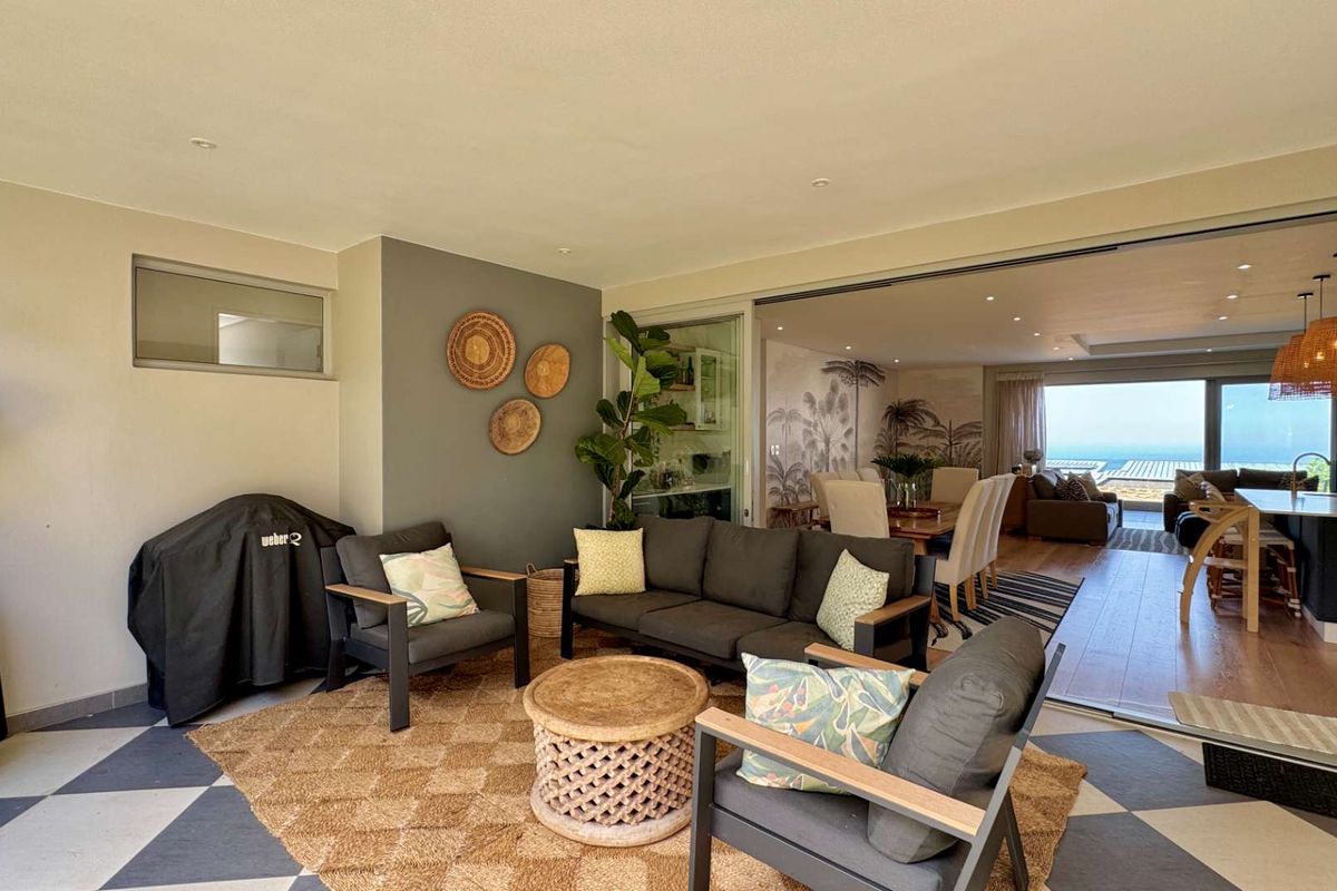 Exclusive Executive Estate Living - Photo 4