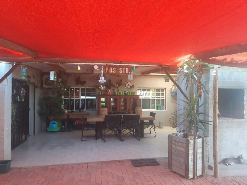 Oshakati - Family Home For Sale with Flats - Photo 3