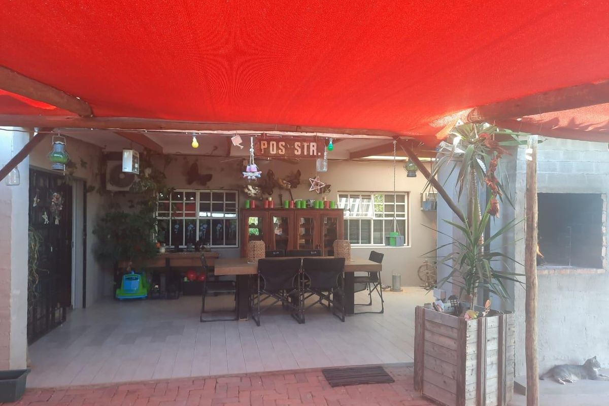 Oshakati - Family Home For Sale with Flats - Photo 3