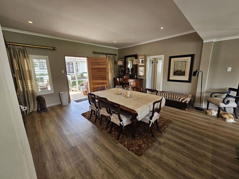 Serenity Secured: The Perfect Estate Home - Photo 9