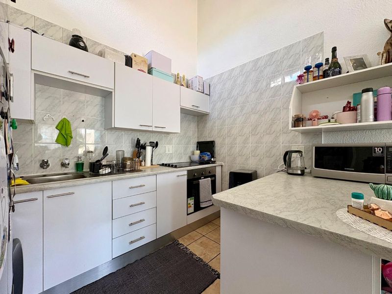 Charming 2 Bedroom Simplex Apartment in Sought-After Meyersdal - Photo 5