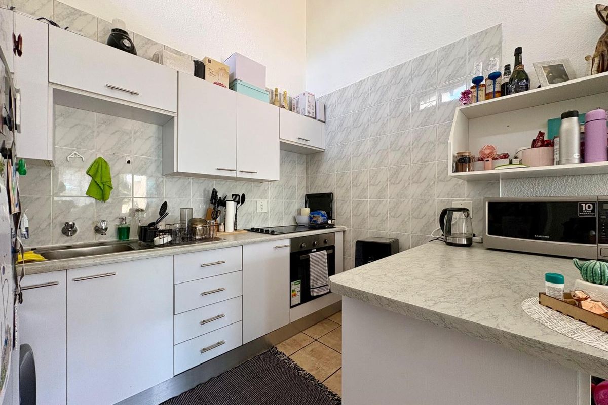 Charming 2 Bedroom Simplex Apartment in Sought-After Meyersdal - Photo 5