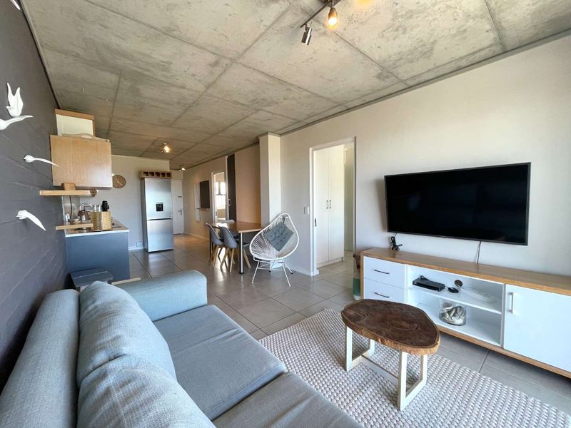 Large 2 Bed, 2 Bath Furnished Apartment- Milnerton - Photo 4