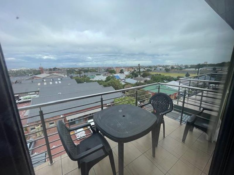 2 Beds Duplex furnished apartment with 1 basement park, 2 balconies with views - Photo 2